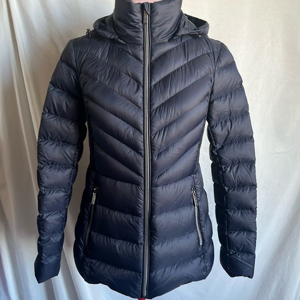 Michael Kors Navy Blue packable down fill puffer jacket NWOT